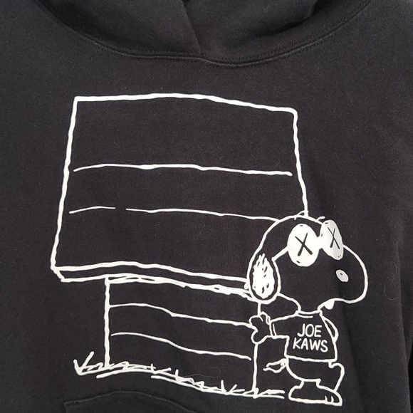 KAWS Uniqlo Limited Peanuts Logo Hoodie Sweatshirt - Picture 2 of 12